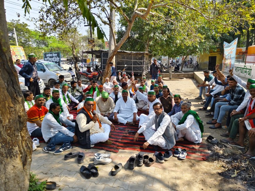 एक्सचेंज विद्युत विभाग खुर्जा अमित कुमार के द्वारा किसान मजदूर सैनिकों के उत्पीड़न के खिलाफ धरना प्रदर्शन -चौधरी कुलदीप गुड्डू