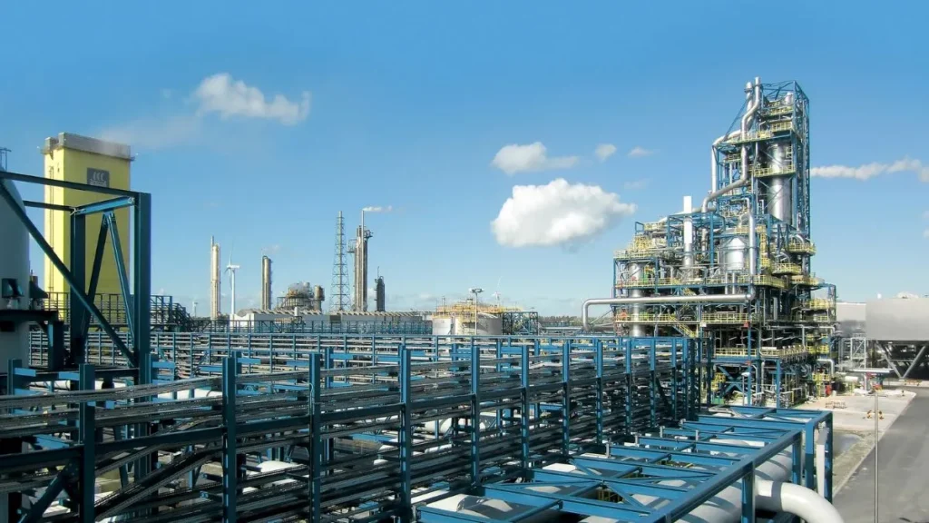 खाद संकट की आहट! पश्चिम एशिया तनाव से यूरिया उत्पादन 50% गिरा, जानें क्या है भारत का मौजूदा स्टॉक