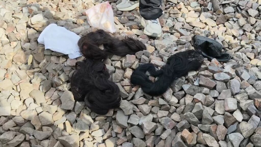 हापुड़: रेलवे लाइन के पास महिला का ‘कटा सिर’ मिलने की खबर से मचा हड़कंप, पुलिस ने खोला बैग तो उड़े सबके होश