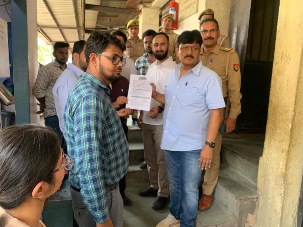 नोएडा: नियमों की धज्जियाँ उड़ा रहे क्लाउड किचन पर प्राधिकरण का चाबुक, लगा 2 लाख का जुर्माना; भारी मात्रा में प्रतिबंधित प्लास्टिक जब्त