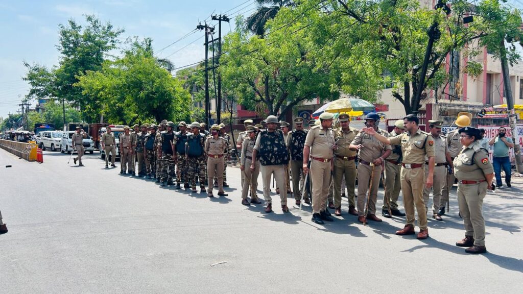 अंतर्राष्ट्रीय श्रमिक दिवस: नोएडा-ग्रेनो में सुरक्षा के अभेद्य इंतजाम, 11 जोन और 49 सेक्टर में बंटा जिला, ड्रोन से निगरानी