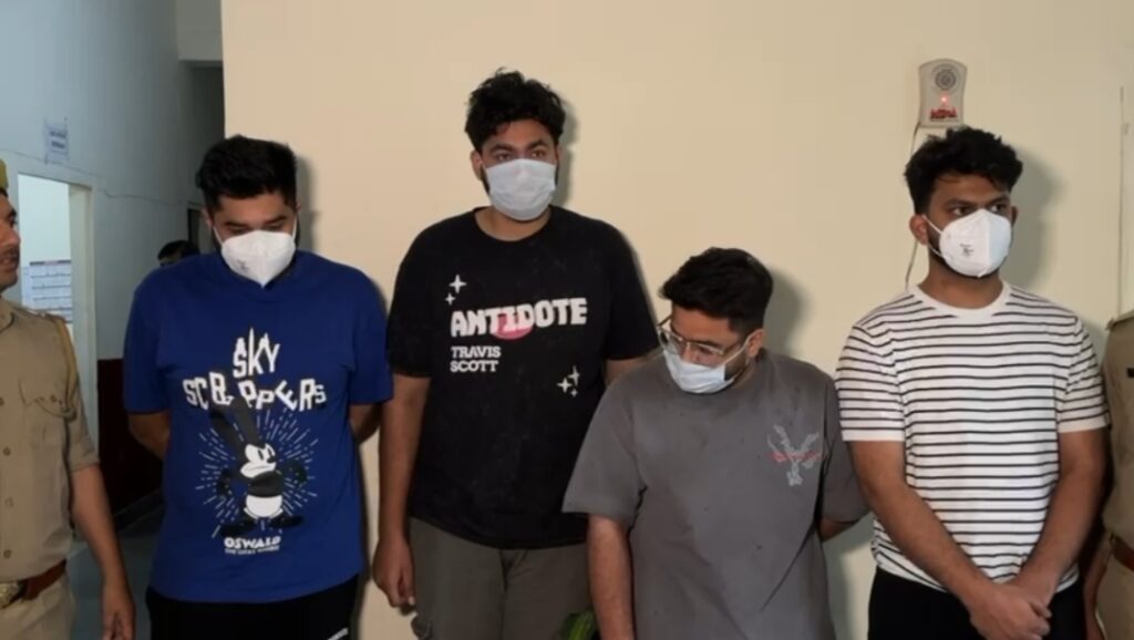 नोएडा बिग ब्रेकिंग: विदेशी नागरिकों को चूना लगाने वाले अंतरराष्ट्रीय साइबर ठग गिरोह का भंडाफोड़, 4 गिरफ्तार; डॉलर में करते थे ठगी