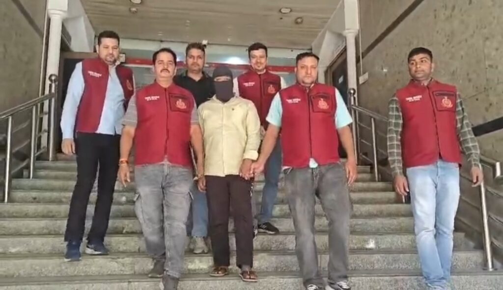 दिल्ली क्राइम ब्रांच का बड़ा एक्शन: 27 वर्षीय अबू तालिब गिरफ्तार, मेरठ से लाए गए पिस्टल और कारतूस बरामद; गैंगवार की साजिश नाकाम