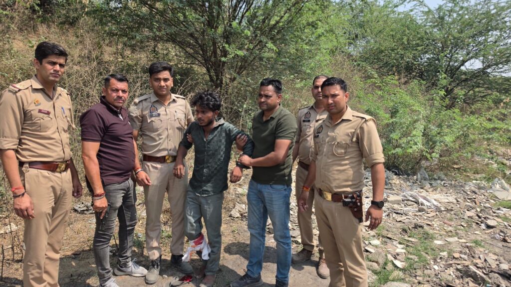 ग्रेटर नोएडा: दो मजदूरों के कातिल से पुलिस की मुठभेड़, पैर में गोली लगने से आरोपी ‘अभिषेक’ ढेर, खौफनाक था हत्या का तरीका