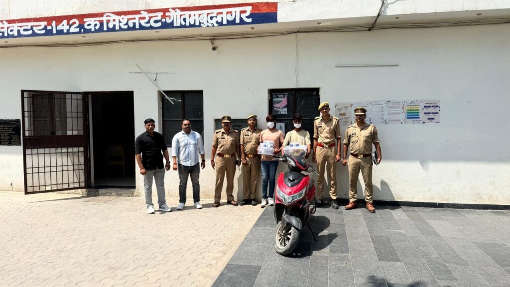 नोएडा: FNG रोड से 2 शातिर चोर गिरफ्तार, कब्जे से 15 लाख के मोबाइल और लैपटॉप बरामद