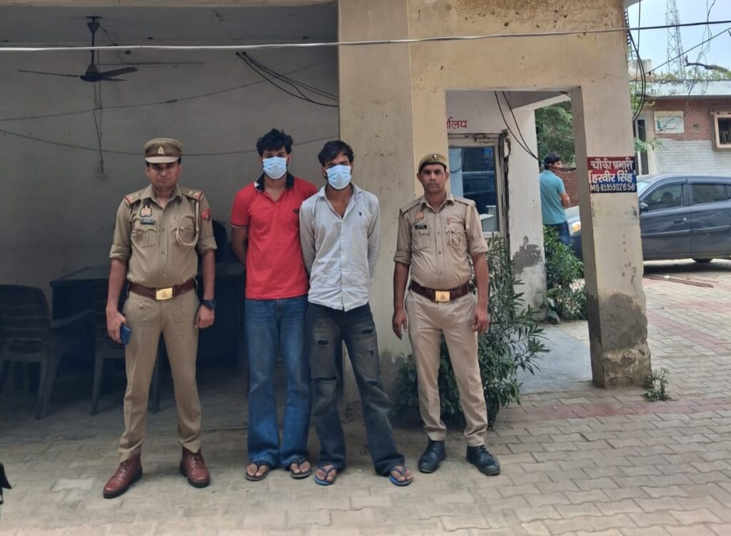 दादरी पुलिस का बड़ा खुलासा: चोरी के गेट और पीतल के बर्तनों के साथ दो शातिर गिरफ्तार, ट्रैक्टर-ट्रॉली भी बरामद