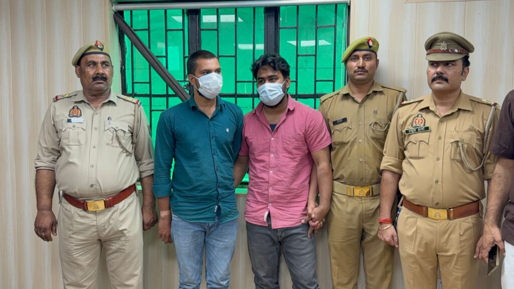 नोएडा में गांजे की बड़ी खेप का भंडाफोड़: साड़ियों की आड़ में हो रही थी तस्करी, 20 लाख रुपये का गांजा बरामद
