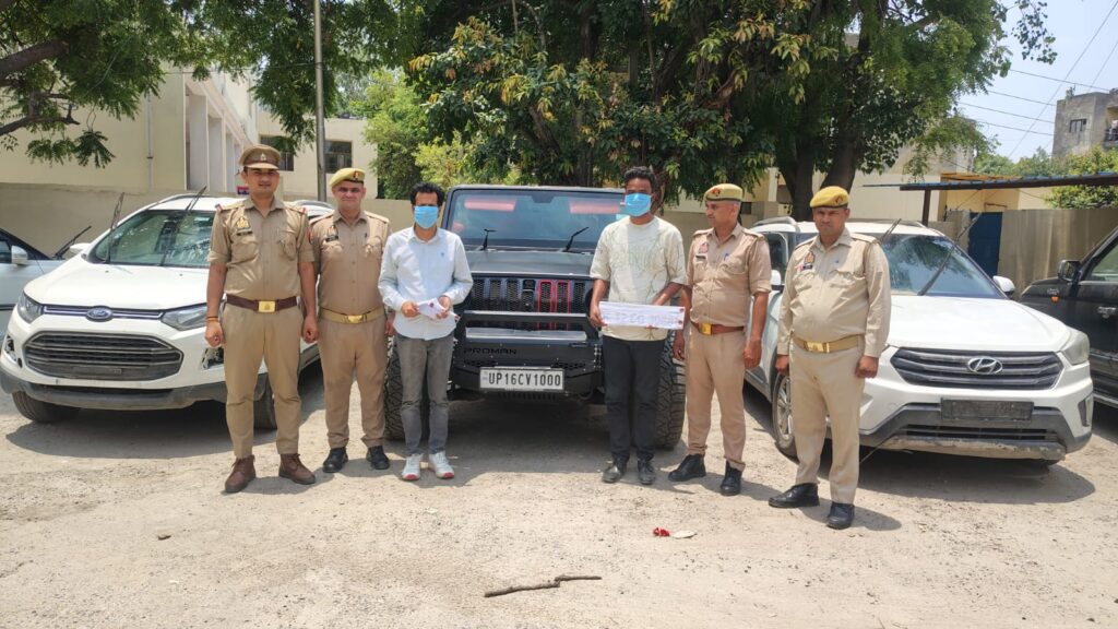 नोएडा पुलिस का बड़ा खुलासा: सर्विस सेंटर से गाड़ियां चुराने वाले अंतरराज्यीय गिरोह का भंडाफोड़, 60 गाड़ियों की हुई चोरी