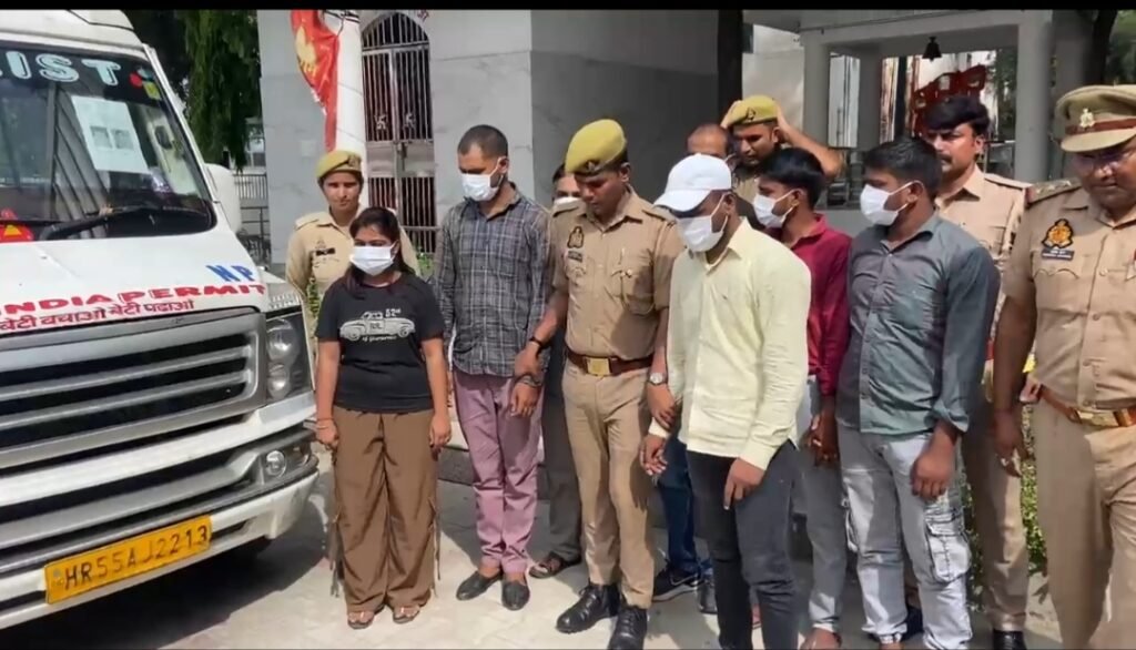 ग्रेटर नोएडा में साइबर ठगी का बड़ा पर्दाफाश: ‘ऑपरेशन साइबर वज्र’ के तहत एक युवती समेत 7 शातिर गिरफ्तार, म्युल अकाउंट बनाकर ठगों को करते थे मुहैया