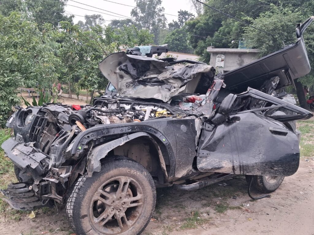 Hapur News : गंगा एक्सप्रेसवे पर तेज रफ्तार थार पलटी, चार युवकों की मौत, एक किशोर घायल