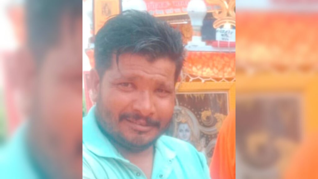 Hapur News : हापुड़ में RSS नेता की ट्रैक्टर से कुचलकर मौत, परिजनों में मचा कोहराम