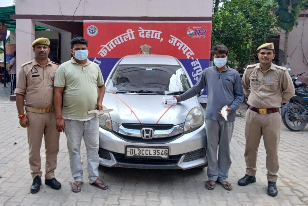 Hapur News : हापुड़ में मोबाइल लूटने वाले दो बदमाश गिरफ्तार, लूटा गया फोन और कार बरामद