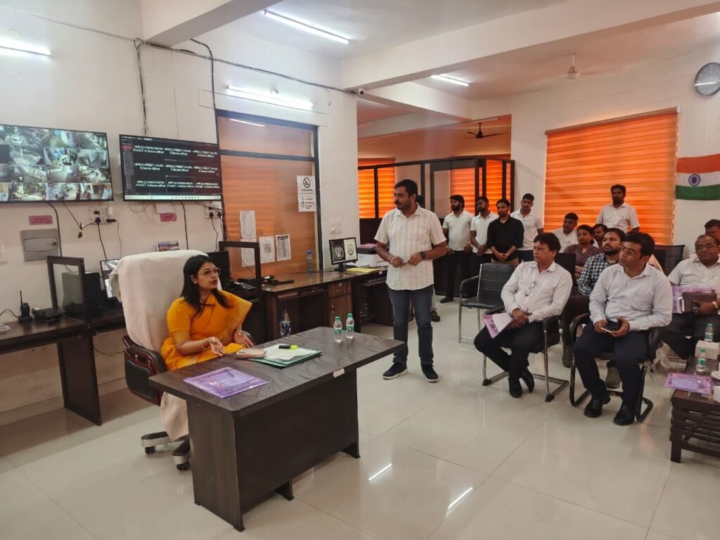 Hapur News : हापुड़ में 18 सितंबर को होगी मॉक ड्रिल, जिलाधिकारी ने सभी विभागों को तैयारी पूरी रखने के दिए निर्देश