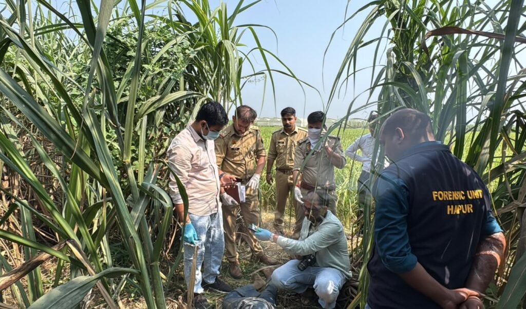 Hapur News : हापुड़ में गन्ने के खेत में मिला 45 वर्षीय व्यक्ति का शव, सल्फास खाने से मौत की आशंका