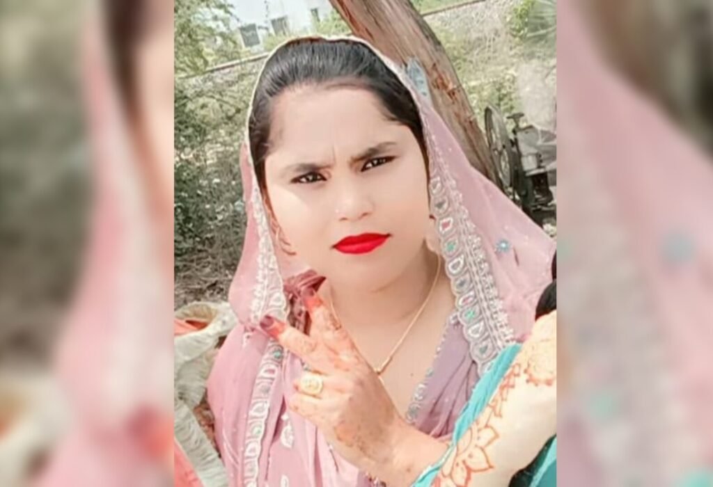 Hapur News : हापुड़ में महिला की संदिग्ध मौत, दहेज हत्या का आरोप
