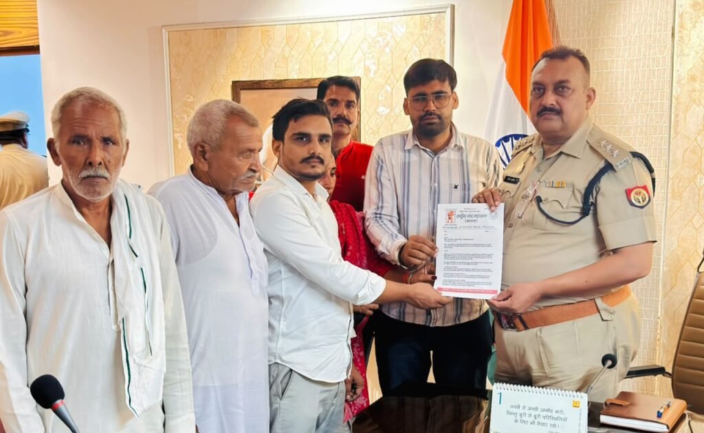 Hapur News : हापुड़ में बदनौली कांड को लेकर राष्ट्रीय जाट महासभा ने एसपी कार्यालय में दिया ज्ञापन, निष्पक्ष जांच की मांग