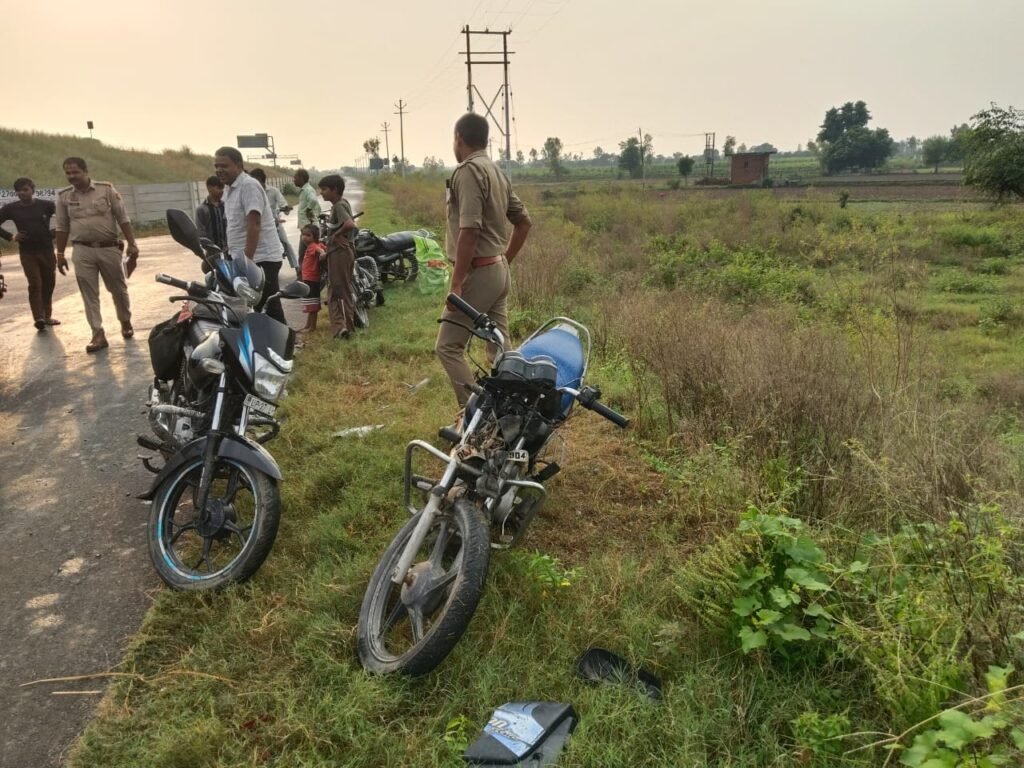 Hapur News : हापुड़ में भीषण सड़क हादसा, ट्रैक्टर की टक्कर से पति-पत्नी की मौत