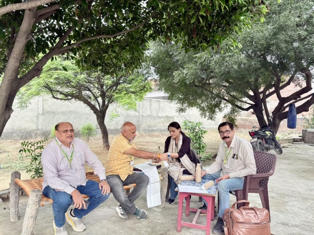 Hapur News : बाबूगढ़ में खाद्य विभाग की छापेमारी, मिलावटी क्रीम और तेल नष्ट