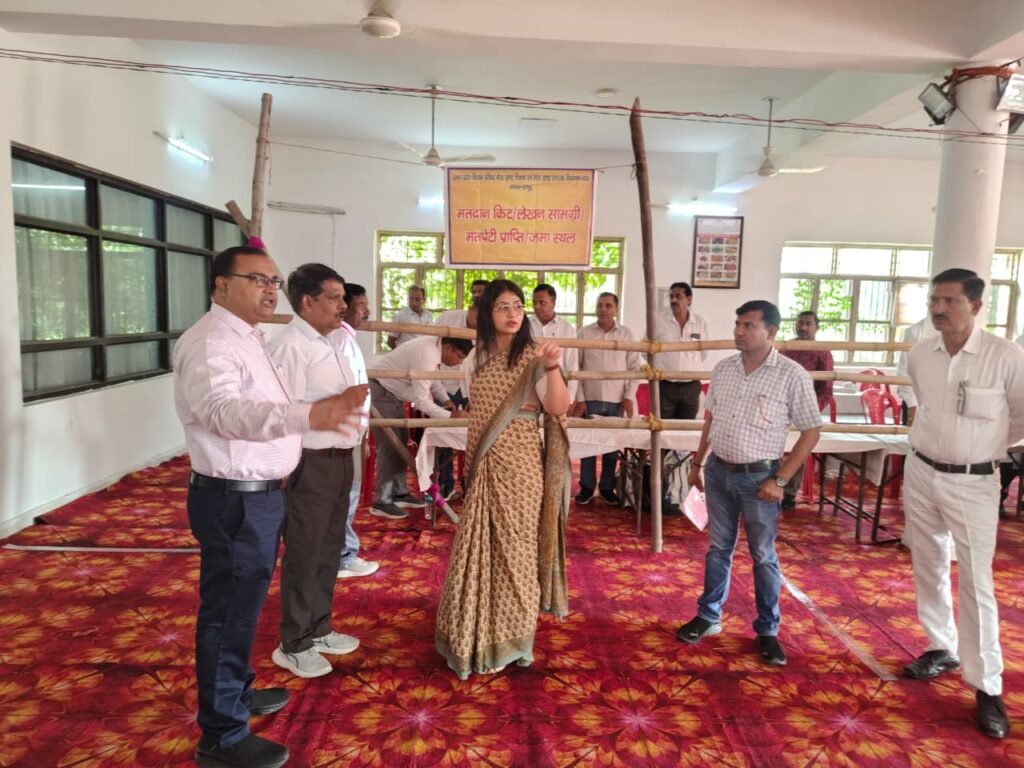 Hapur News : हापुड़ में कल सभी स्कूल रहेंगे बंद, एमएलसी चुनाव को लेकर प्रशासन ने जारी किया आदेश
