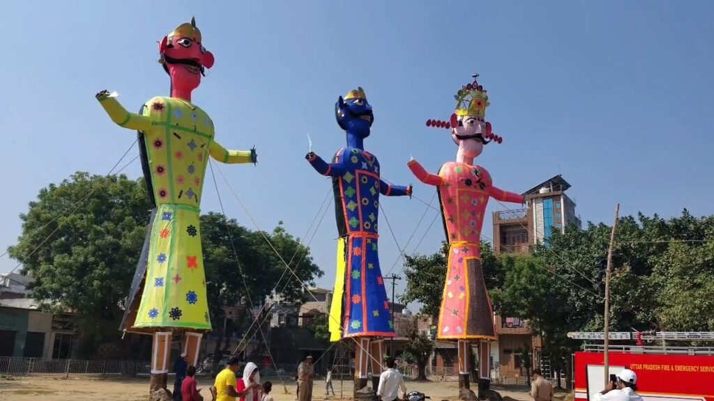 Hapur News : हापुड़ में आज दशहरा को लेकर तैयारी पूरी, रूट डायवर्जन और पार्किंग व्यवस्था लागू